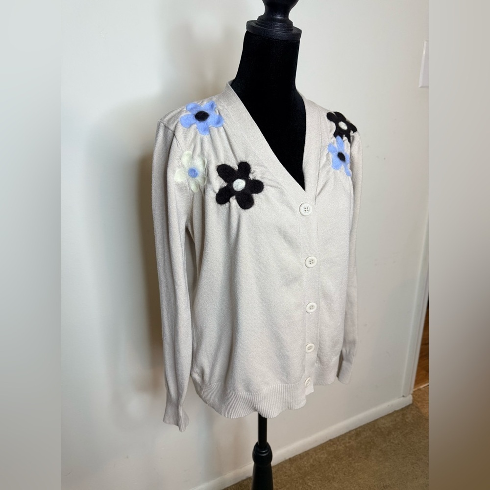 Aaeda Teagan daisy Flower Cardigan beige black blue felted flowers cottagecore M - Picture 2 of 10